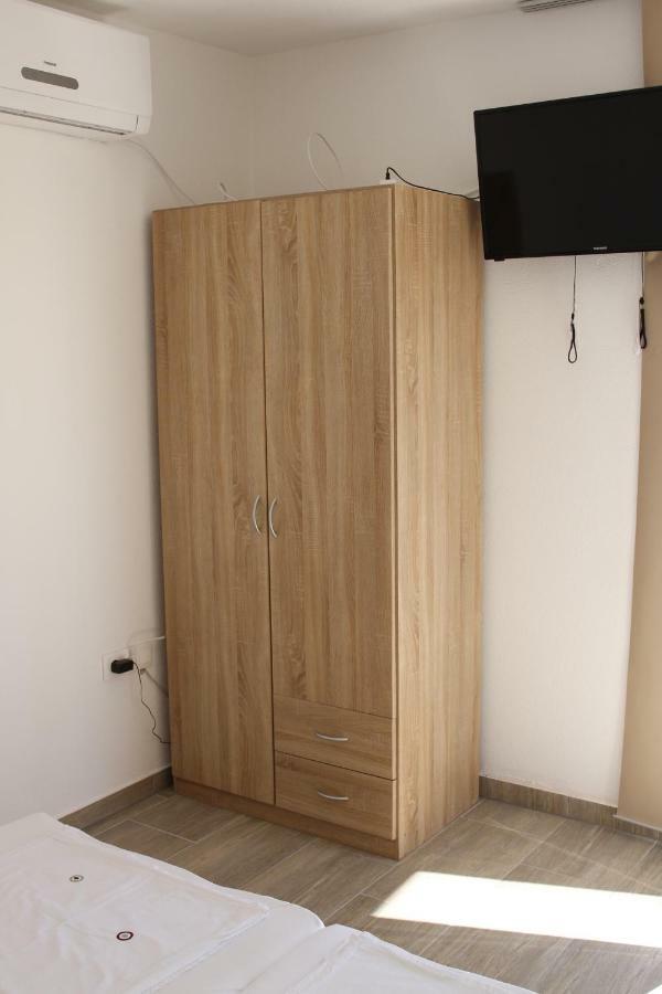 Apartmani Subasic Pag Town Extérieur photo